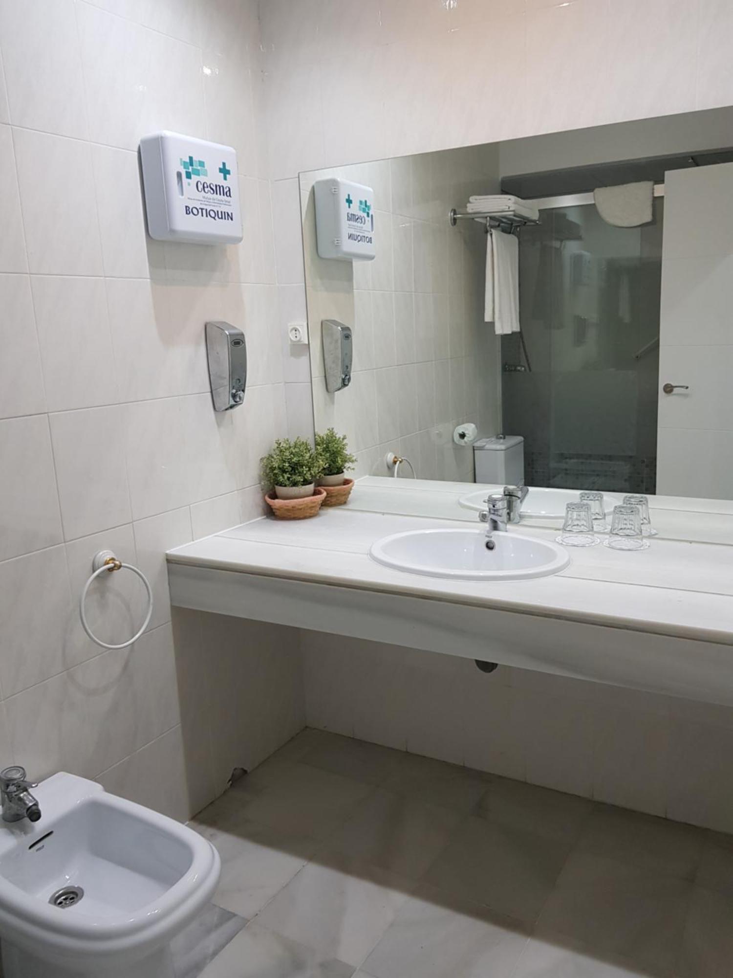 Apartamentos Turisticos Imar كاديز المظهر الخارجي الصورة
